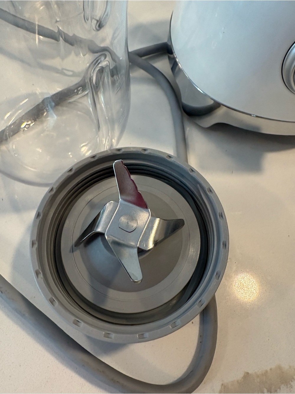White Personal Blender with extra Jar - Picture 4 of 6